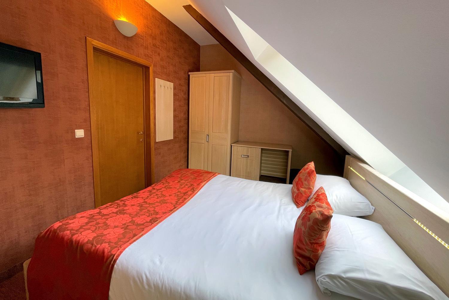 Hotel Des Comtes 3*