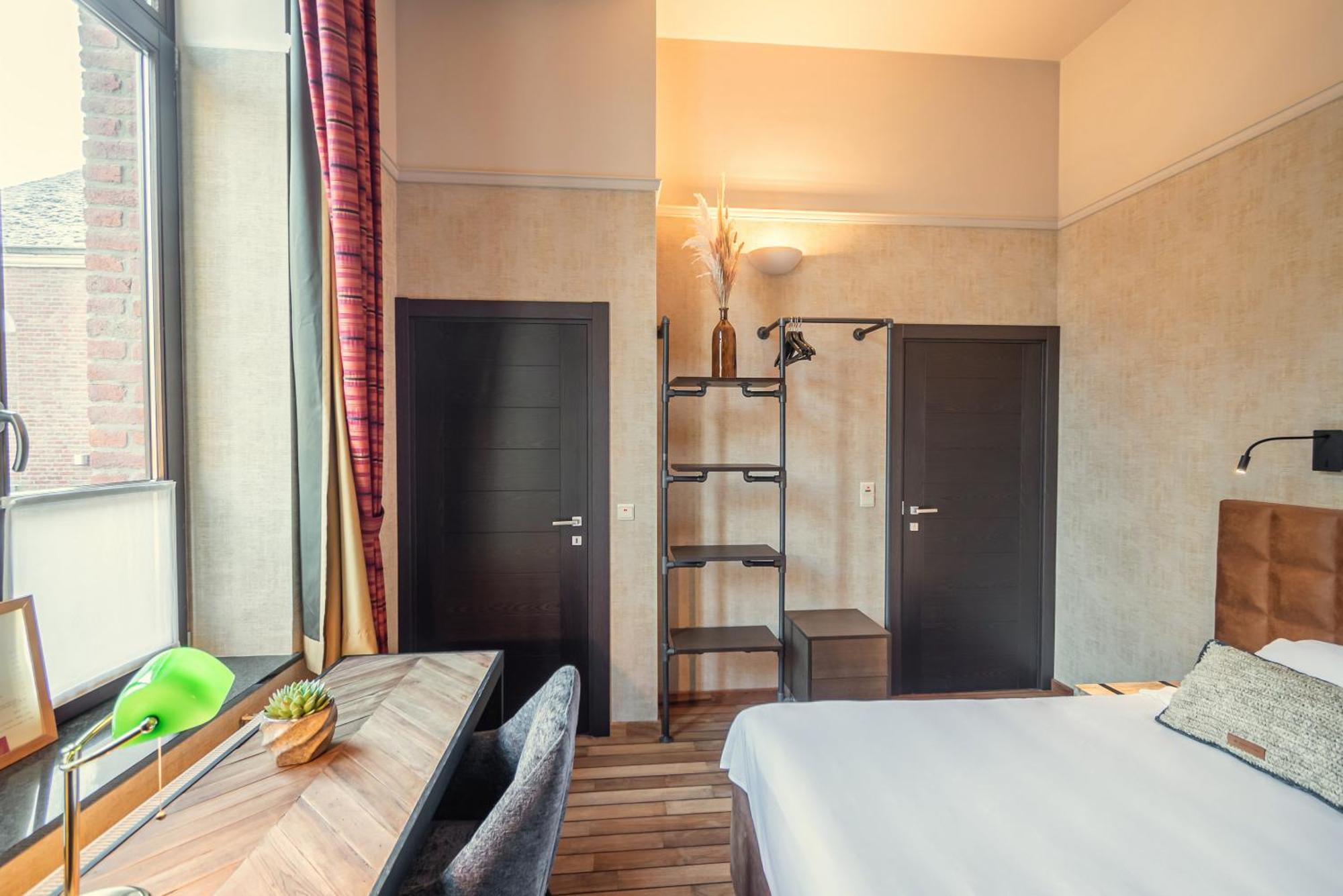 Des Comtes Hotel