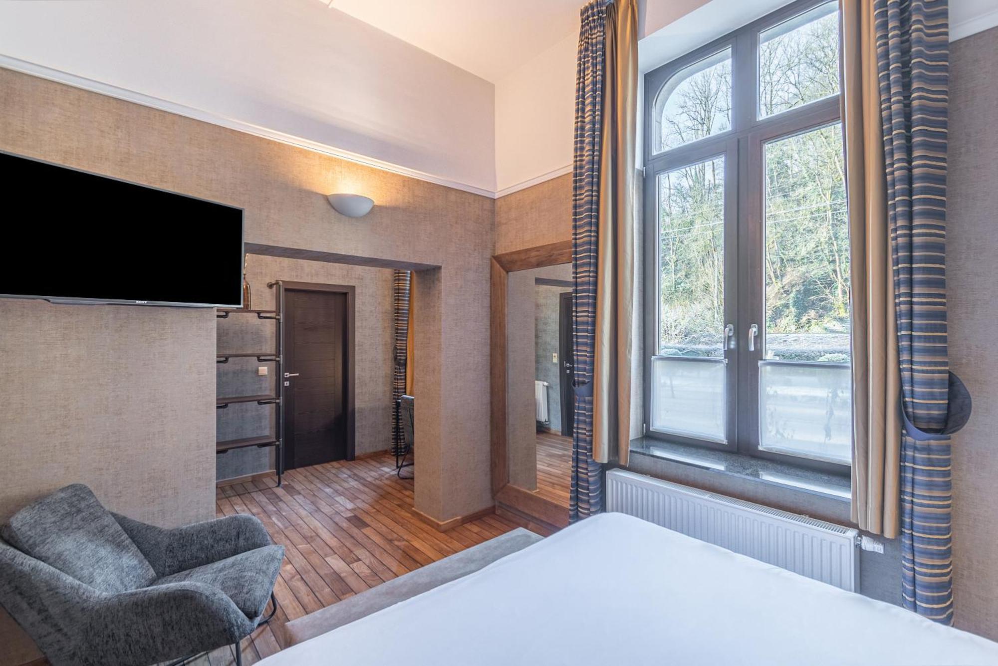 Des Comtes Hotel 3*